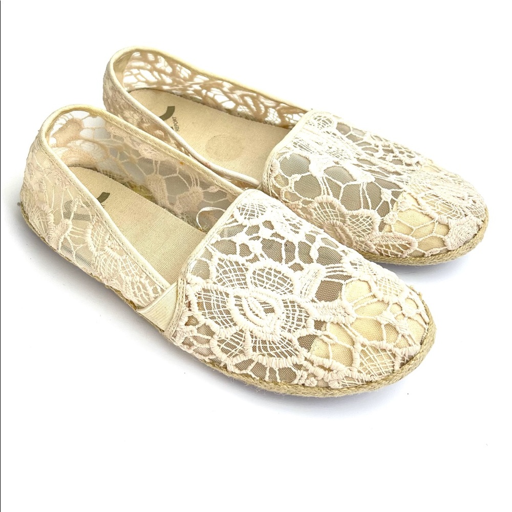Report Cream Lace Espadrille Flats size 7.5